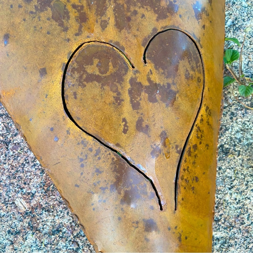 Rustic Metal Heart Flower/Plant Holder - Garden Art, 20" Including Hanger - Picture 4 of 11